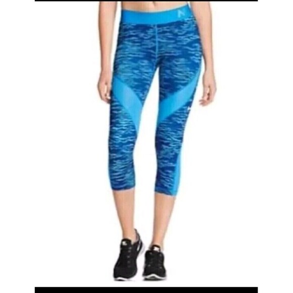 Nike Pro Hypercool Reflect Capri Leggings Women's Size Medium Blue Training - Picture 1 of 9